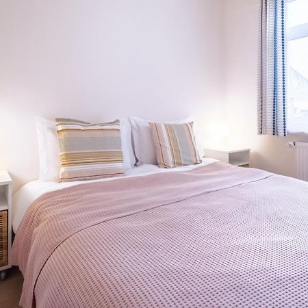 Flat With Balcony Near Bull Statue In Kadikoy Apartamento Estambul Exterior foto