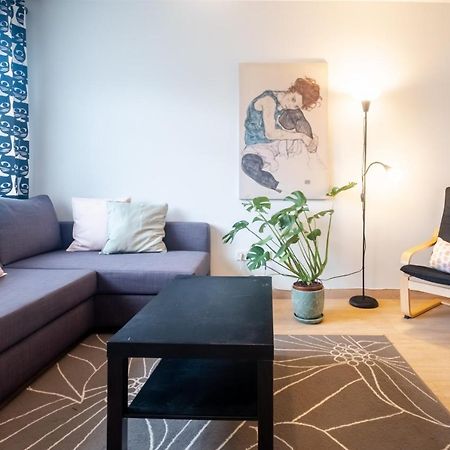 Flat With Balcony Near Bull Statue In Kadikoy Apartamento Estambul Exterior foto