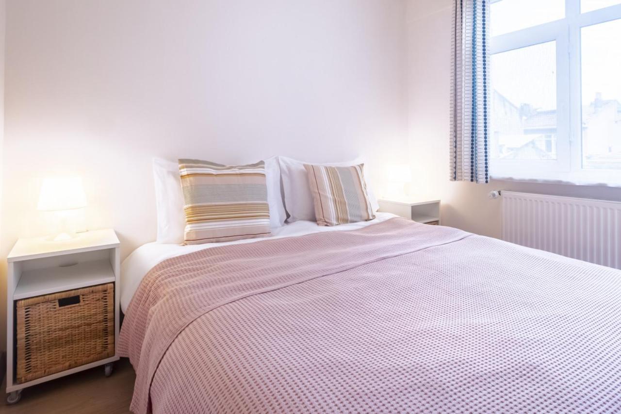 Flat With Balcony Near Bull Statue In Kadikoy Apartamento Estambul Exterior foto